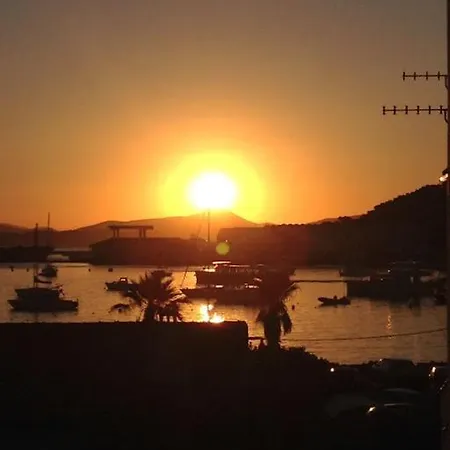 3 Etoiles, Parking Gratuit, Terrasse Privee アパート サン・マンドリエ・シュル・メール