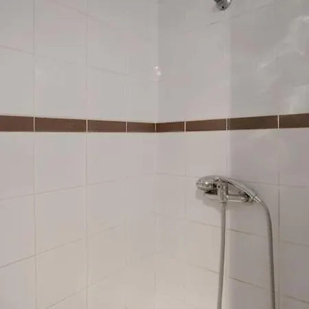 3 Etoiles, Parking Gratuit, Terrasse Privee アパート *